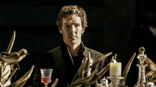 _85072354_hamlet3-pa