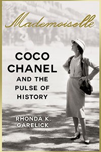 FC_2015_cover_chanel-pulse-of-history_300